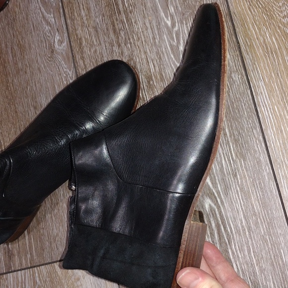 Cole Haan black leather and suede ankle zip booties. Size 9 - Picture 3 of 11